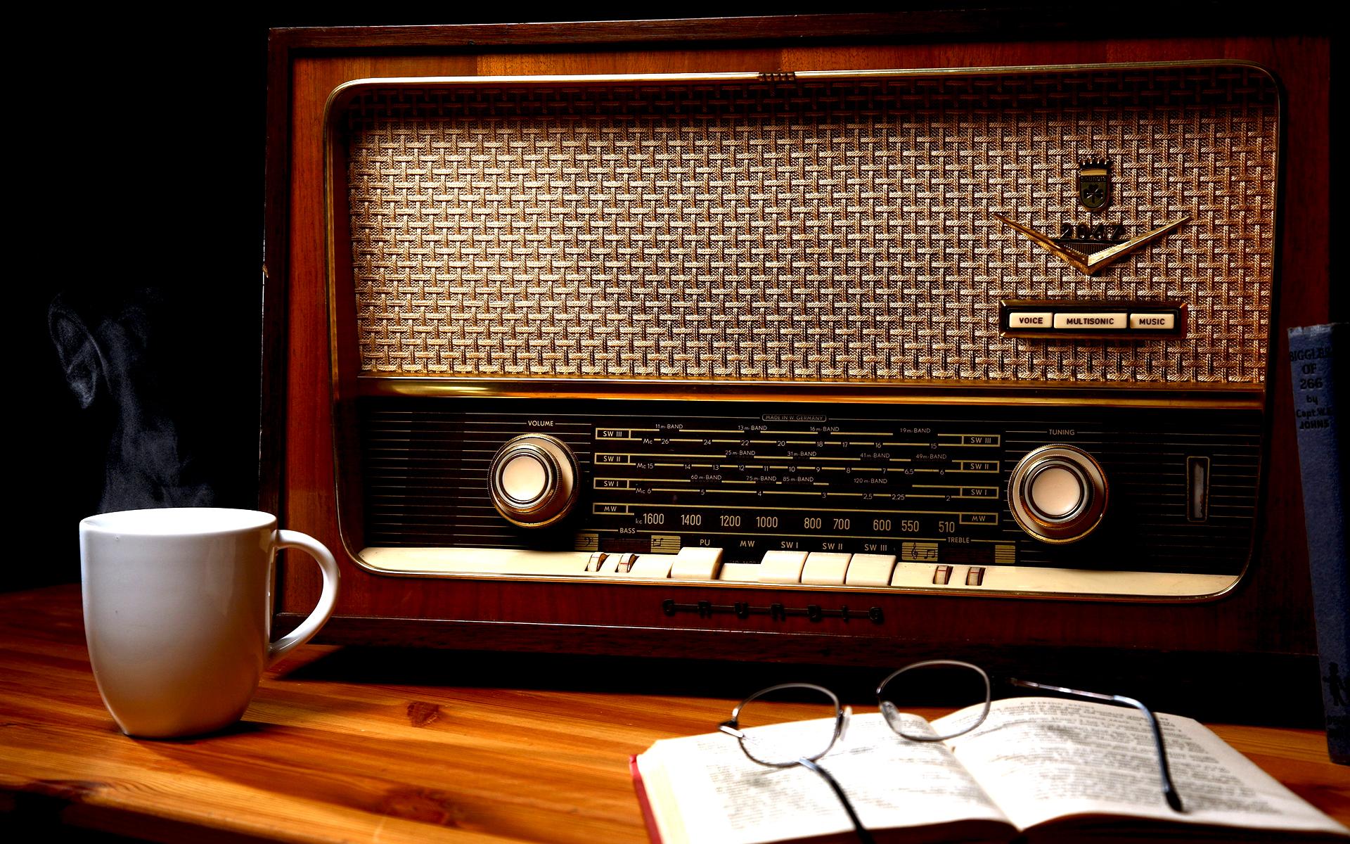 رادیو را بیشتر بشناسیم/ برنامه های رادیو برای روز تاسیس رادیو
