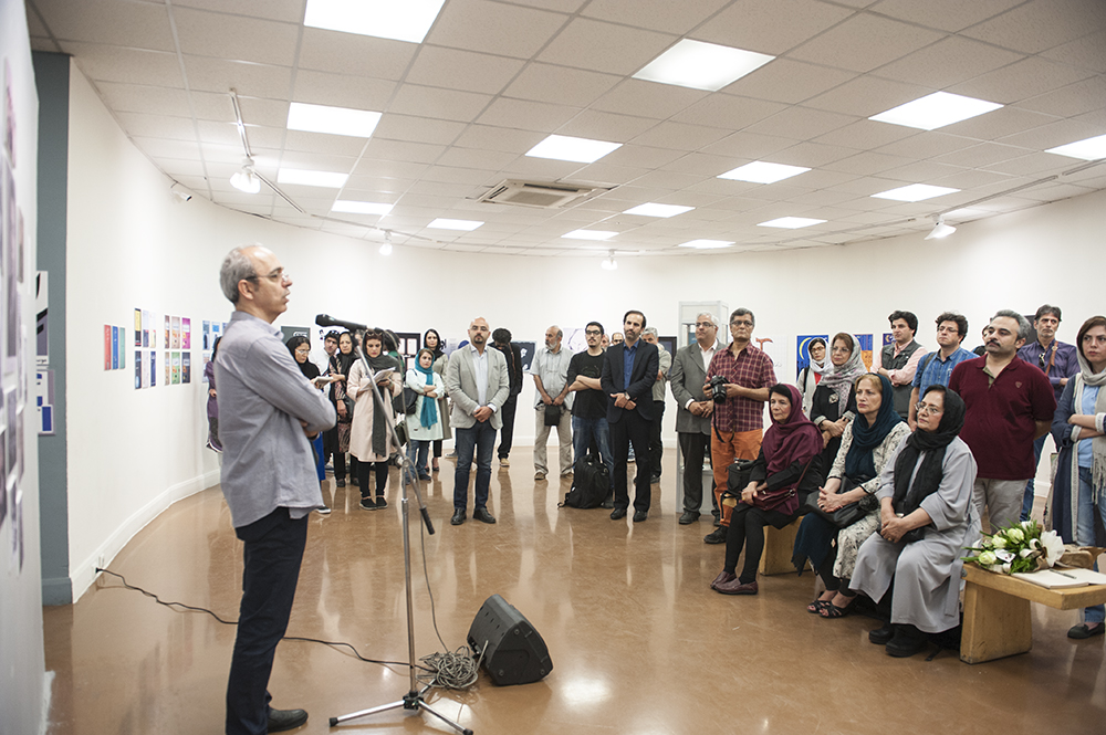 نخستین نمایشگاه اسناد تصویری آثار اکبر رادی در خانه­ی هنرمندان ایران گشایش یافت
