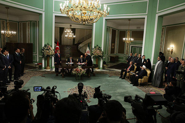 صداوسیمای ایران و ترکیه تفاهمنامه همکاری امضا کردند