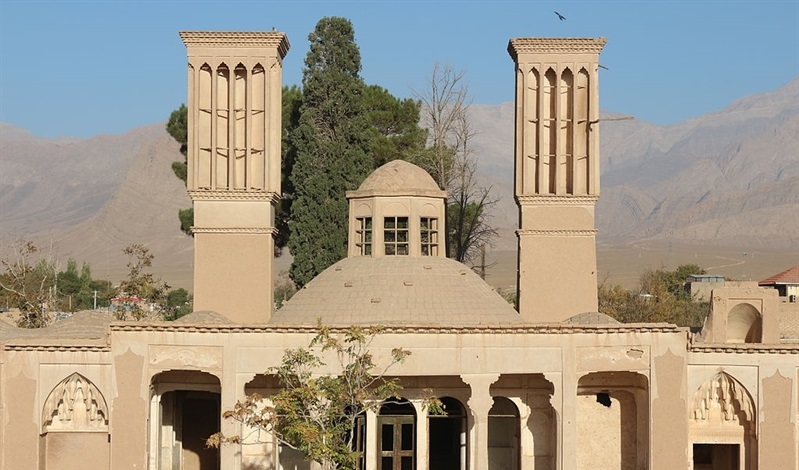 ببینید این مسجد با طراحی منحصربفرد معماری ایرانی چگونه بخشی از  تاریخ اسلام را  به زیبایی روایت می کند؟