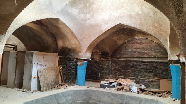 یک فعال میراث فرهنگی همدان : حمام تاریخی روستای شَوَرین، هنگام ساخت سریال «علی‌البدل» آسیب دیده است !