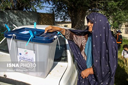 گزارش تصویری؛ لحظات ناب انتخابات ۱۴۰۰ از لنز عکاسان