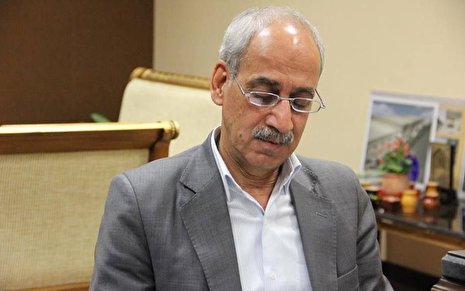 ادبیات با بن بست مواجه شده است | فرهنگ سازی در زمینه خواندن کتاب به عهده نویسنده نیست
