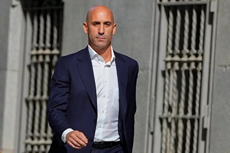 ببینید | دستگیری روبیالس، رئیس هنجارشکن فوتبال توسط نیروهای امنیتی اسپانیا!