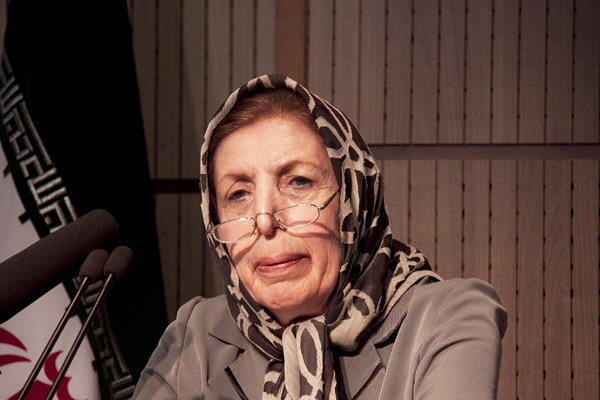 سفری در طول قرنها با زبان پارسی، از زبان ژاله آموزگار سفری در طول قرنها با زبان پارسی، از زبان ژاله آموزگار