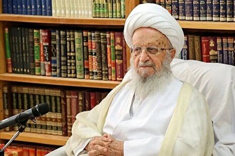آیت‌الله مکارم شیرازی: تهدیدکننده رهبری و مرجعیت حکم محارب دارد
